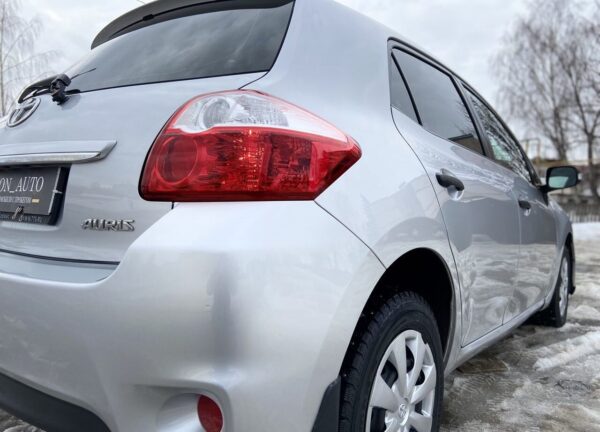 Купить Toyota Auris с пробегом в Казани - 15 фото