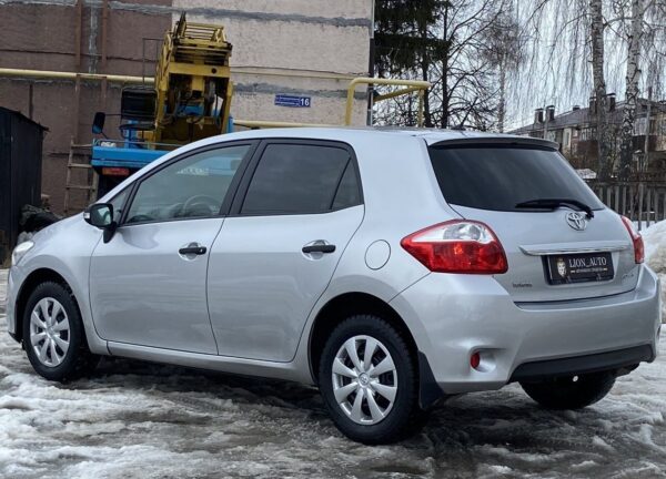 Купить Toyota Auris с пробегом в Казани - 5 фото