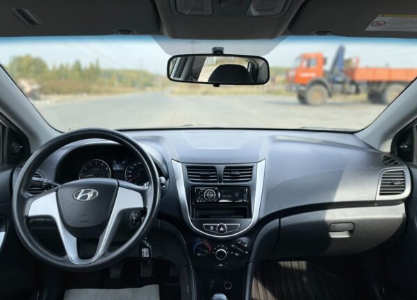 Купить Hyundai Solaris с пробегом в Казани - 19 фото