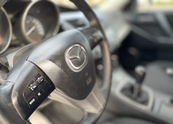Купить Mazda 3 с пробегом в Казани - 12 фото