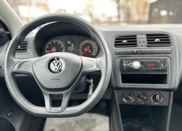 Купить Volkswagen Polo с пробегом в Казани - 28 фото
