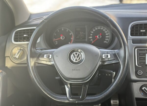Купить Volkswagen Polo с пробегом в Казани - 29 фото
