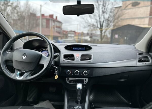 Купить Renault Megane с пробегом в Казани - 29 фото