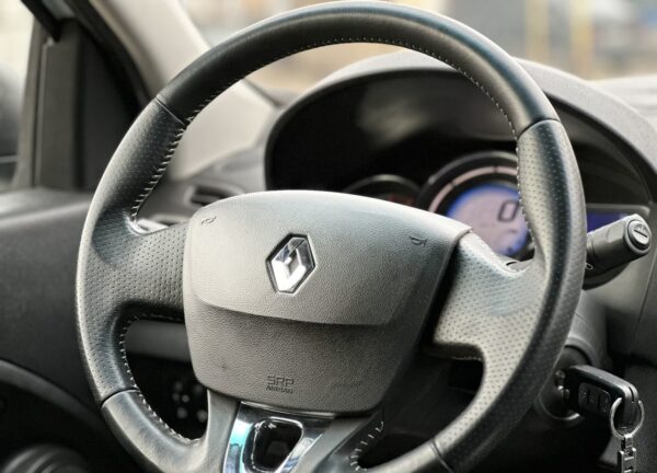 Купить Renault Megane с пробегом в Казани - 30 фото