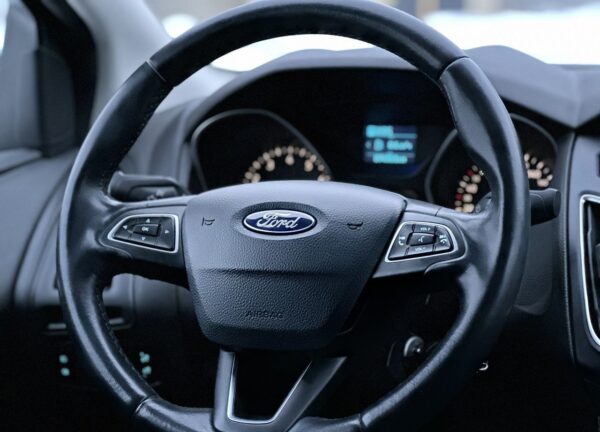 Купить Ford Focus с пробегом в Казани - 33 фото