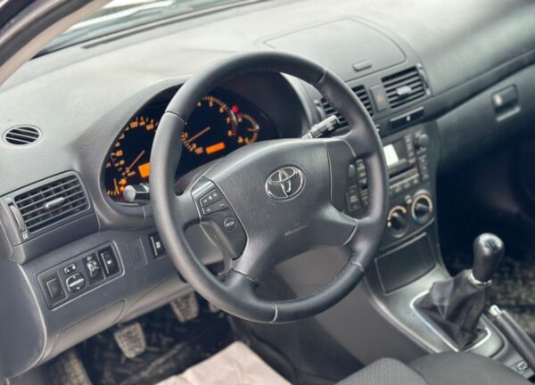 Купить Toyota AVENSIS с пробегом в Казани - 17 фото