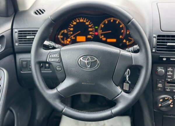 Купить Toyota AVENSIS с пробегом в Казани - 23 фото