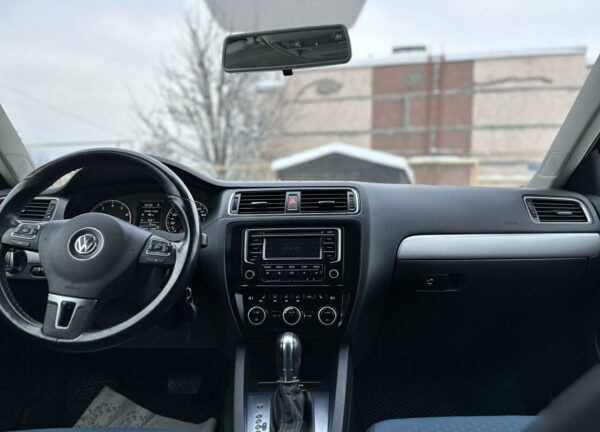 Купить Volkswagen Jetta с пробегом в Казани - 33 фото