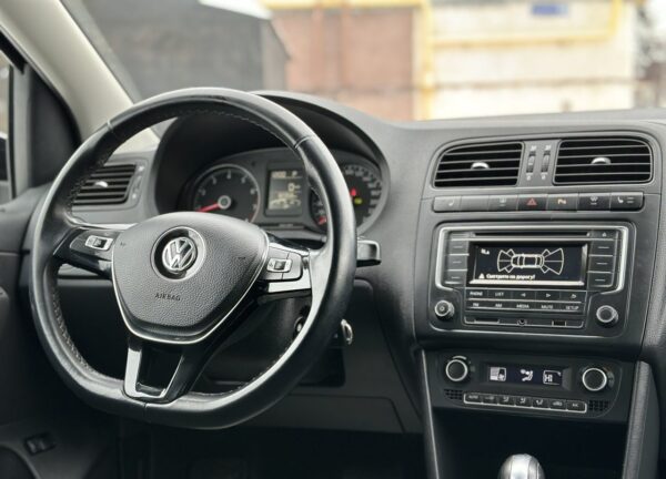Купить Volkswagen Polo с пробегом в Казани - 34 фото