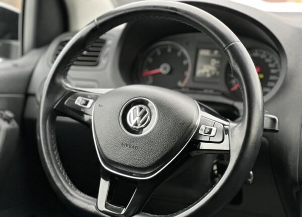 Купить Volkswagen Polo с пробегом в Казани - 33 фото