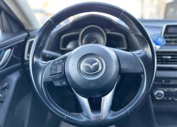Купить Mazda 3 с пробегом в Казани - 27 фото