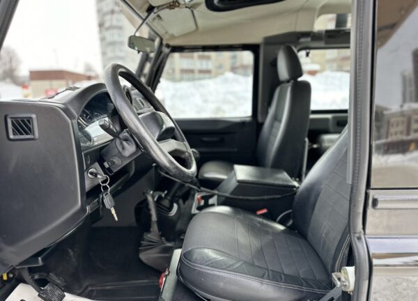 Купить Land Rover Defender с пробегом в Казани - 25 фото