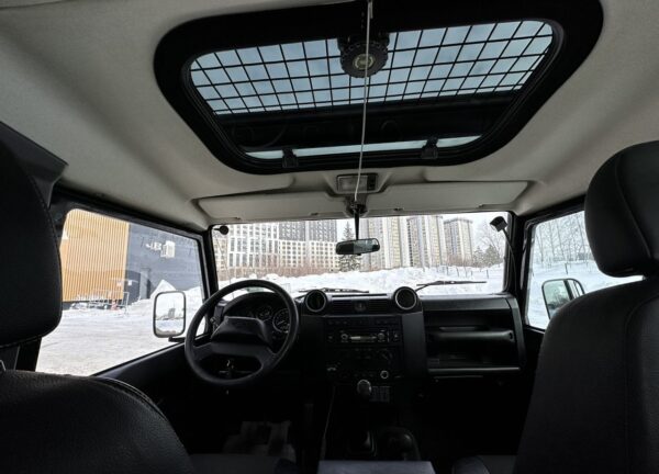 Купить Land Rover Defender с пробегом в Казани - 29 фото