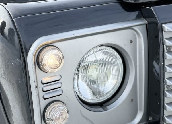 Купить Land Rover Defender с пробегом в Казани - 22 фото