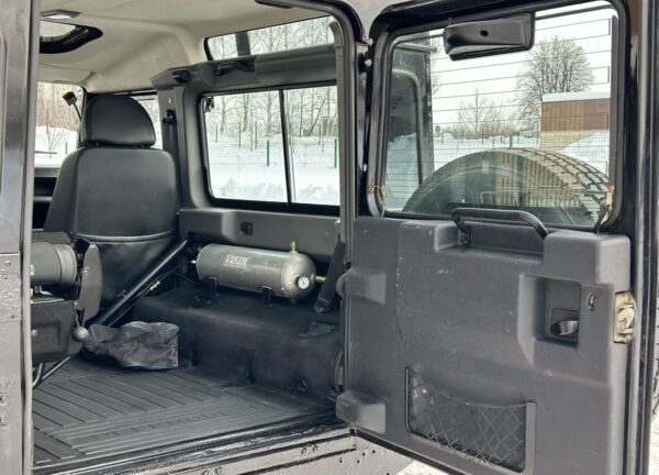 Купить Land Rover Defender с пробегом в Казани - 14 фото