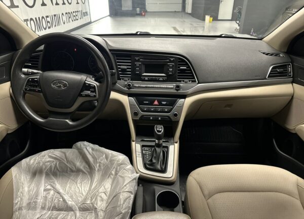 Купить Hyundai Elantra с пробегом в Казани - 26 фото