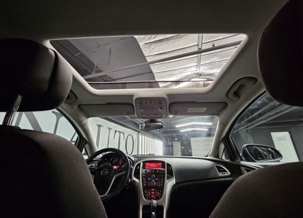 Купить Opel Astra с пробегом в Казани - 34 фото