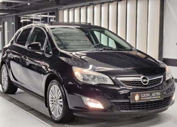 Купить Opel Astra с пробегом в Казани - 8 фото