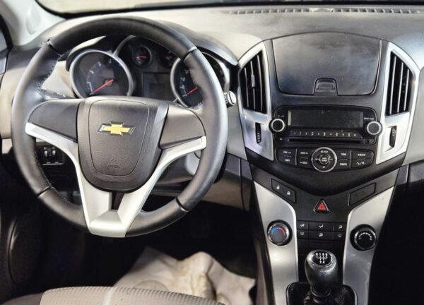 Купить Chevrolet Cruze с пробегом в Казани - 18 фото