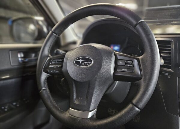 Купить Subaru Legacy с пробегом в Казани - 27 фото