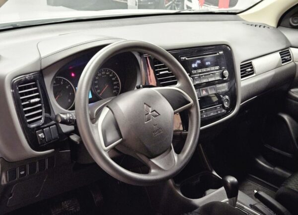 Купить Mitsubishi Outlander с пробегом в Казани - 14 фото