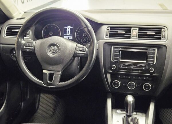 Купить Volkswagen Jetta с пробегом в Казани - 16 фото