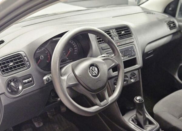 Купить Volkswagen Polo с пробегом в Казани - 11 фото